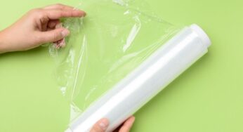 Attenzione alla pellicola trasparente in cucina: (quasi) tutti fanno un grave errore